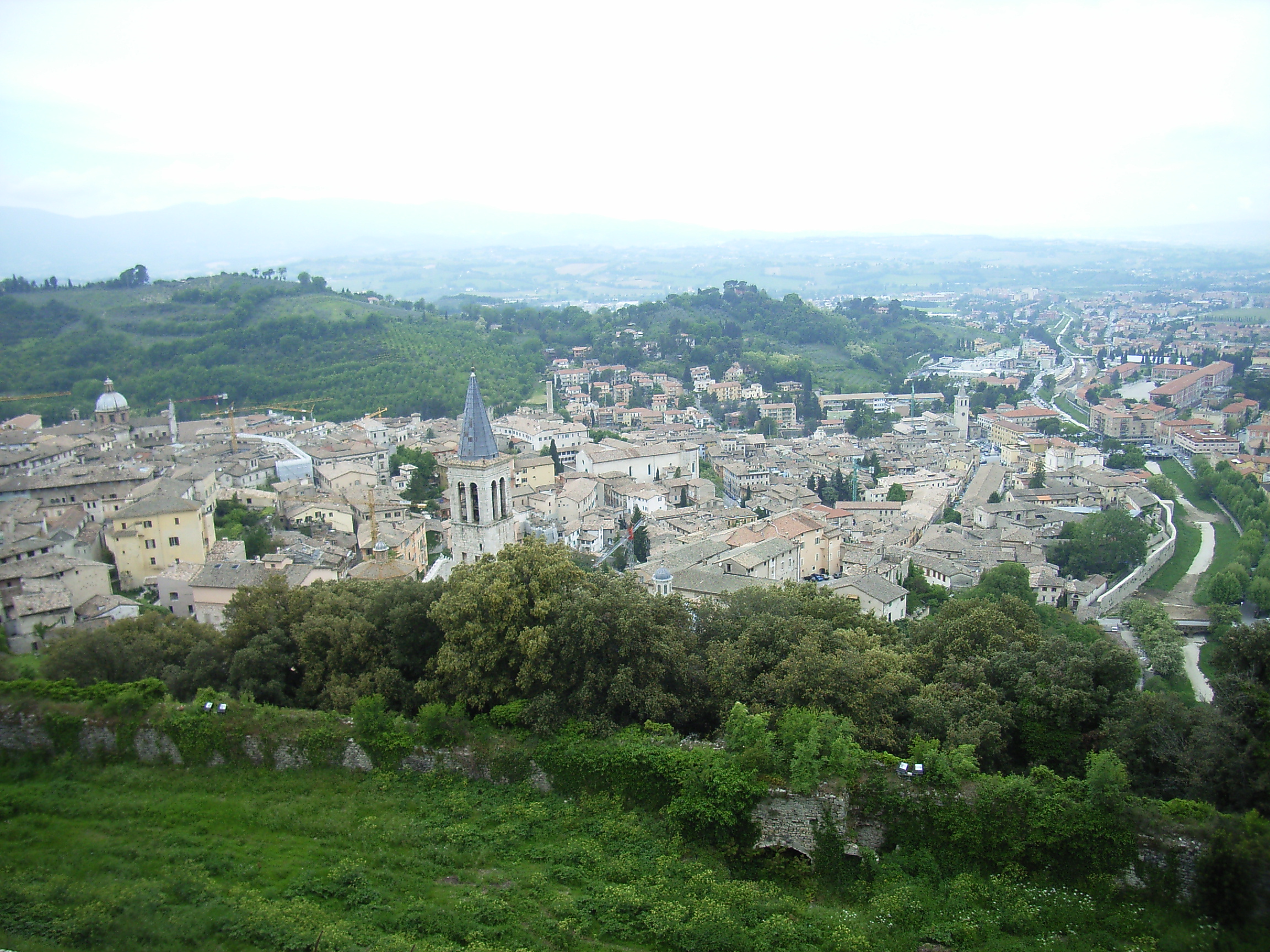 View_of_Spoleto_ty20060511r12040.jpg