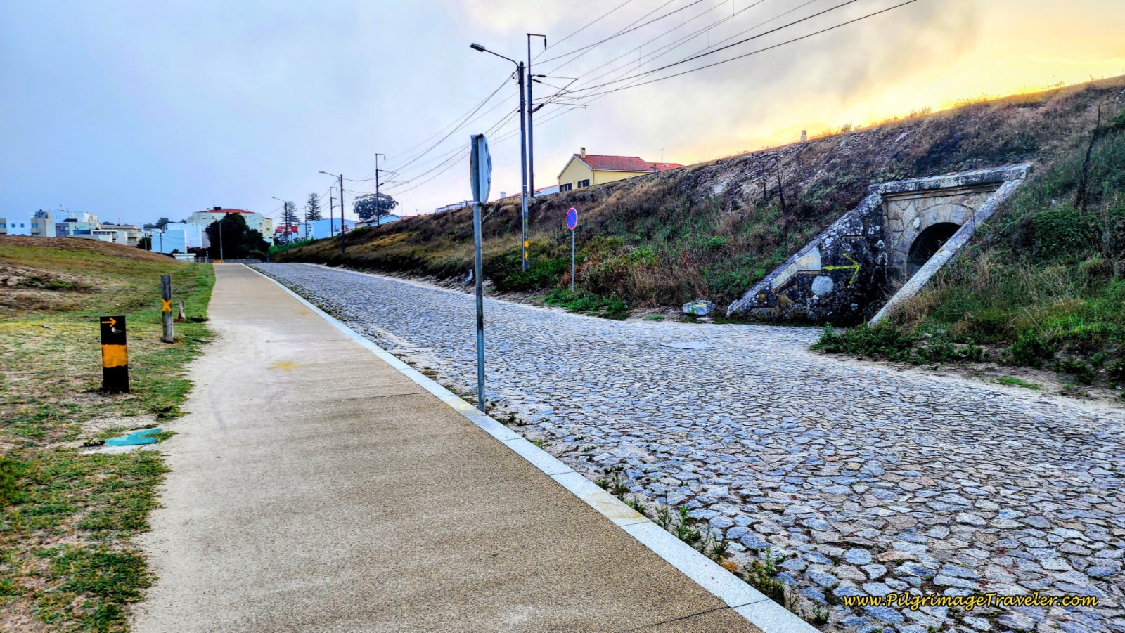 50f-turn-right-at-tunnel-in-Moledo.jpg