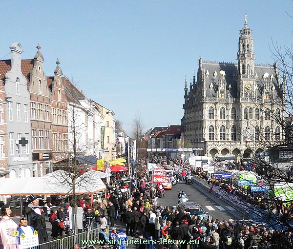 2013-03-31-markt-oudenaarde.jpg