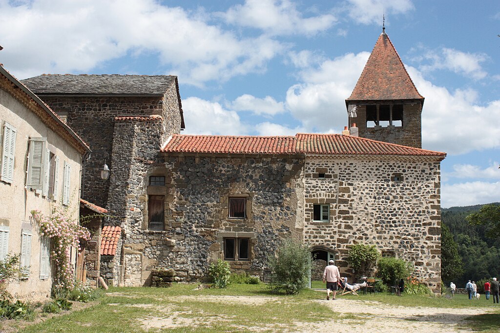 1024px-Chanteuges.jpg