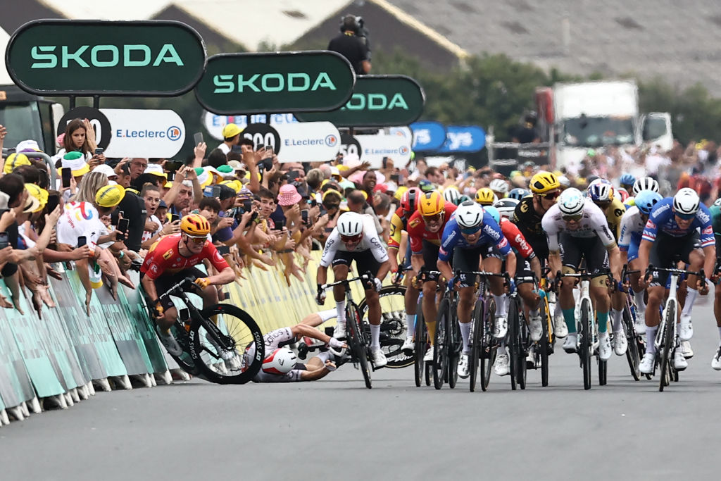 www.cyclingnews.com