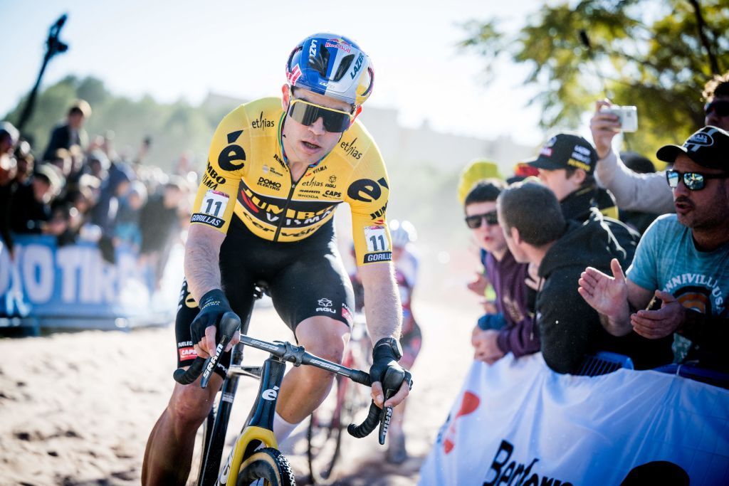 www.cyclingnews.com