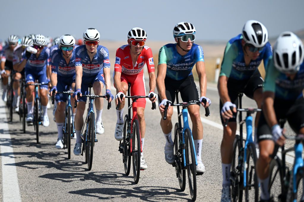 www.cyclingnews.com