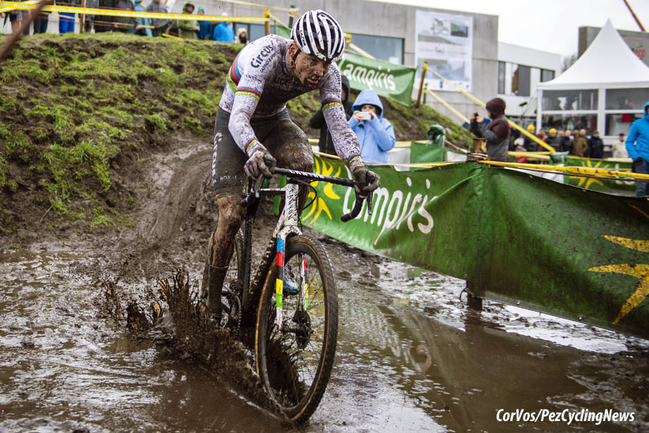 hoogstraten19-vanderpoel-mud-920.jpg