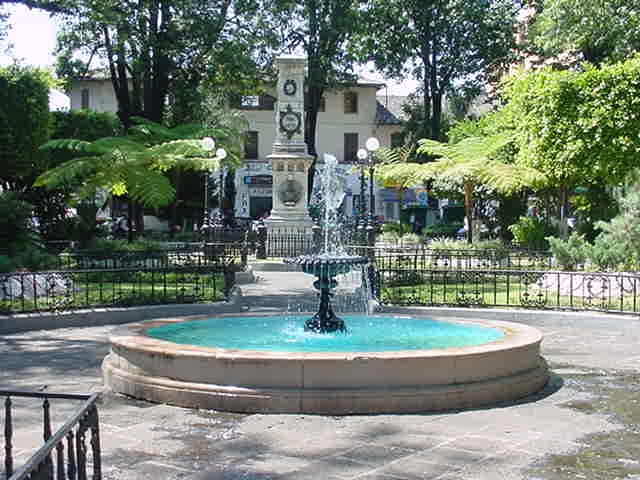 Uruapan-plaza.jpg