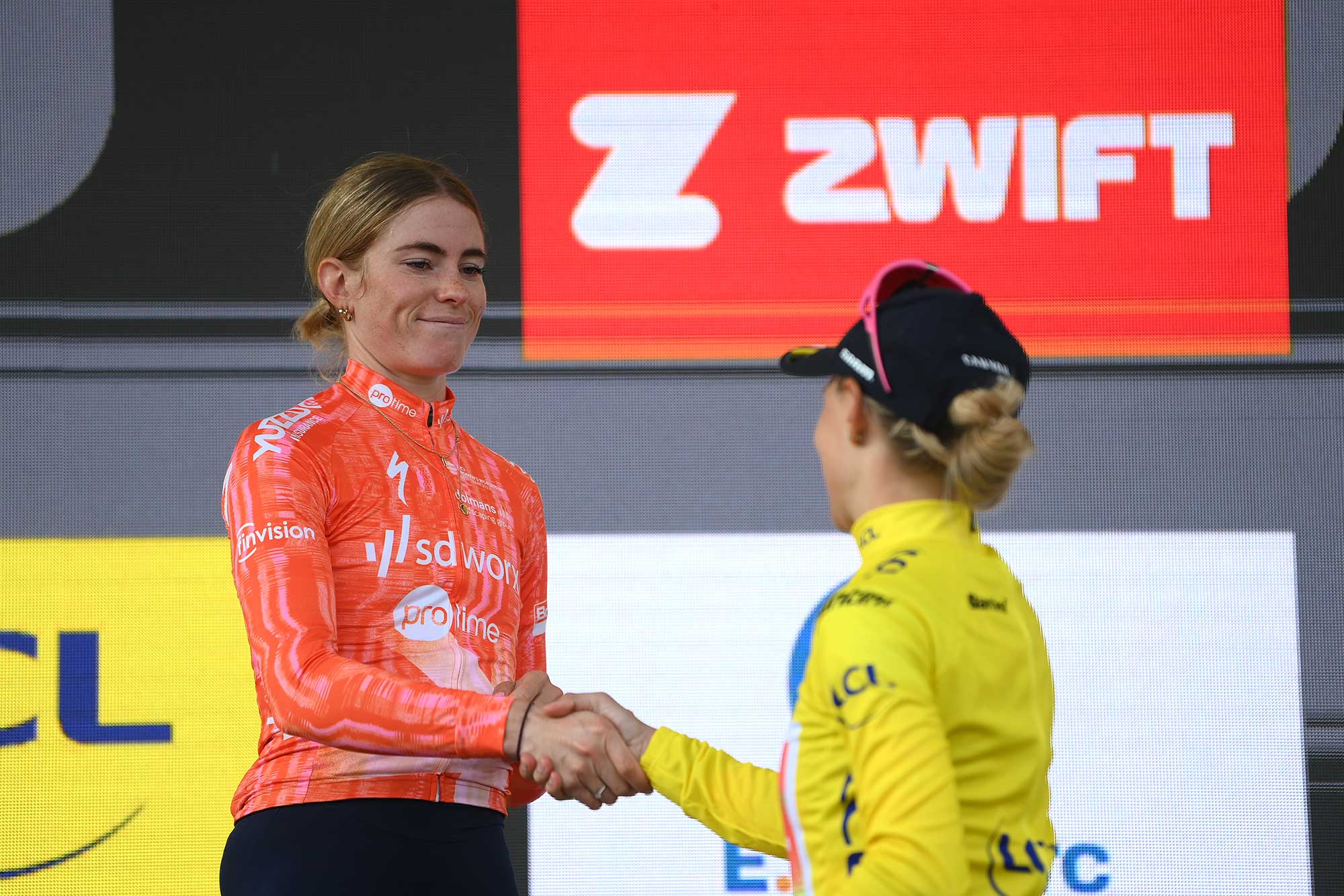 www.cyclingnews.com
