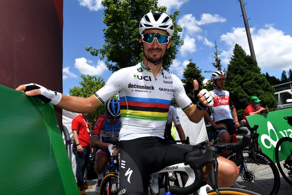 www.cyclingnews.com