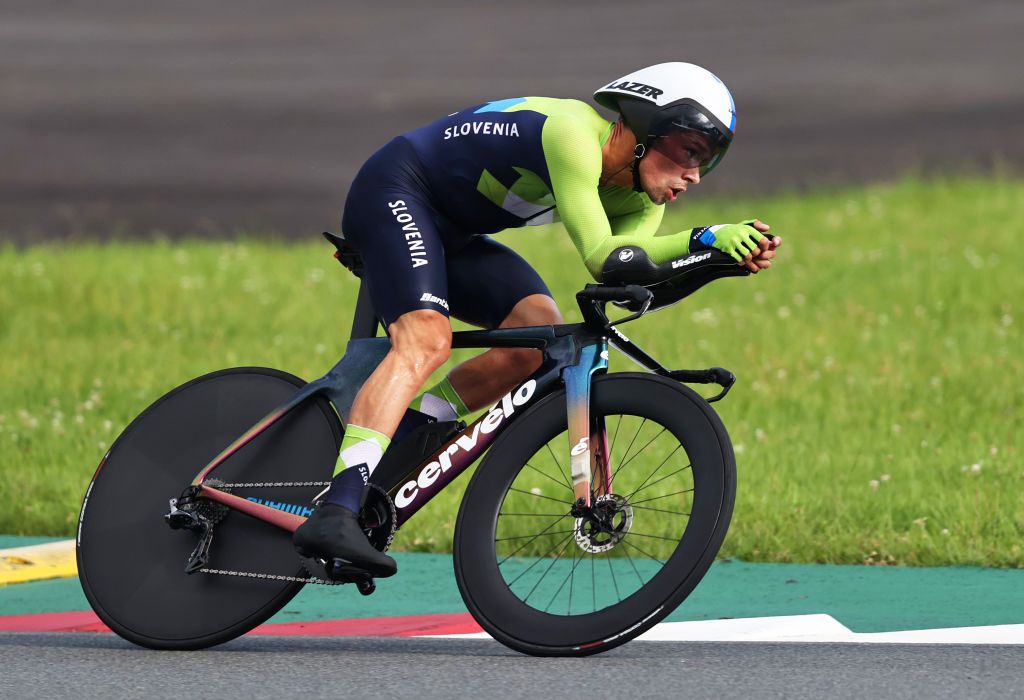 www.cyclingnews.com