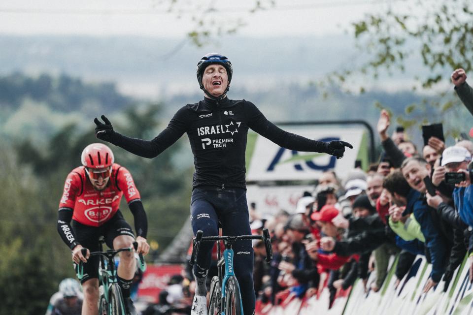 stephen-williams-wins-the-2024-flrche-wallonne.jpg