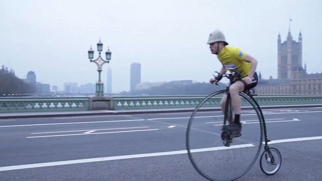 video-undefined-1CD5A59500000578-131_636x358.jpg