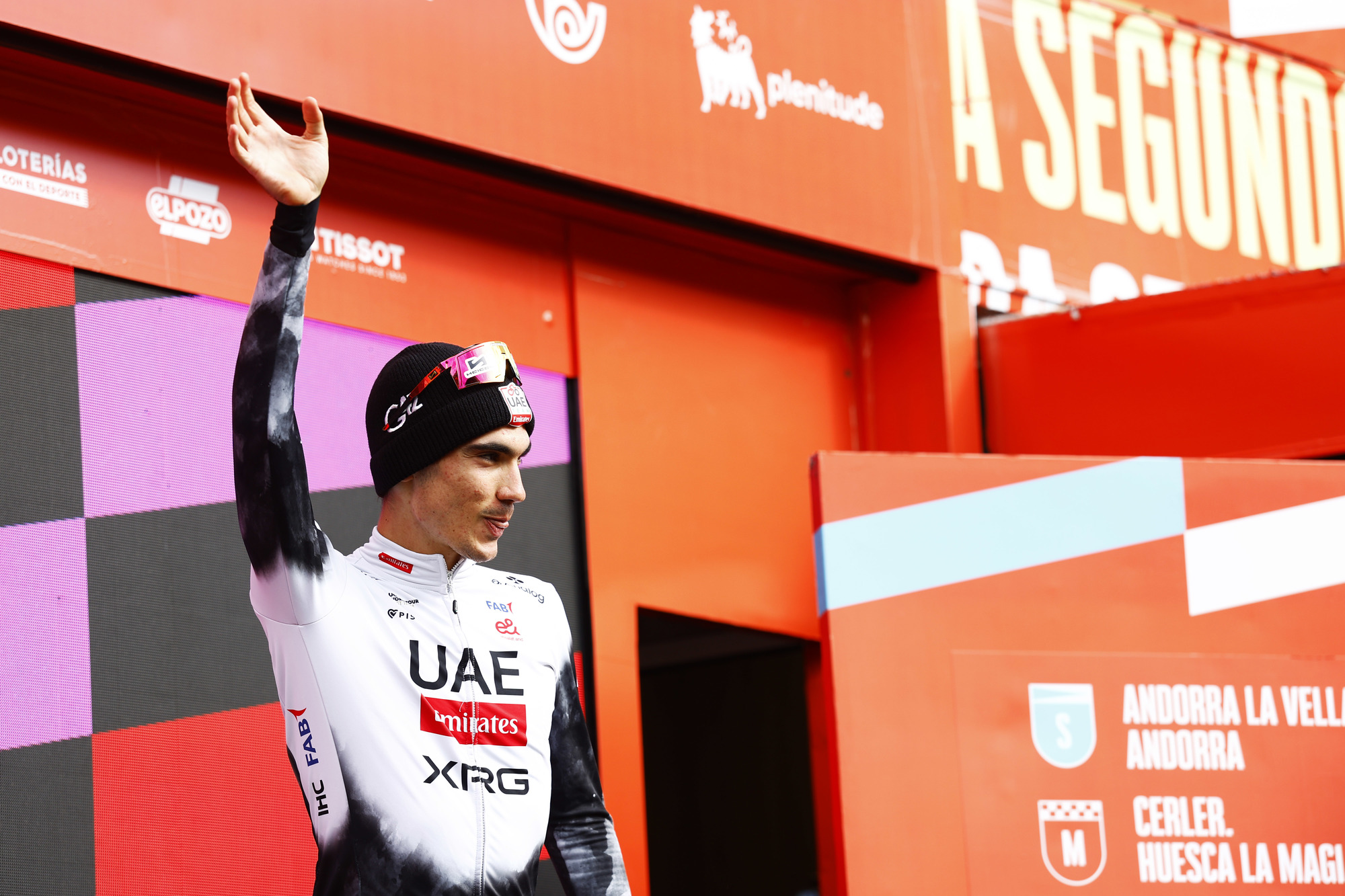 www.uaeteamemirates.com