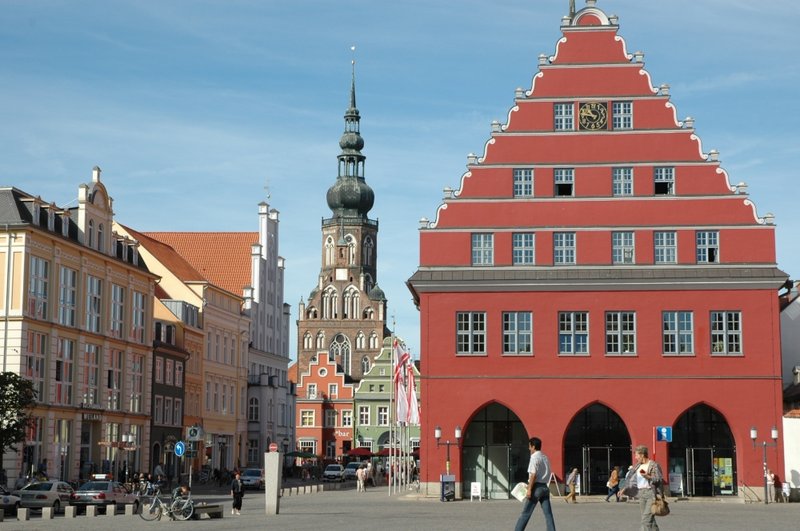 Greifswald_-_Town_Hall.jpg