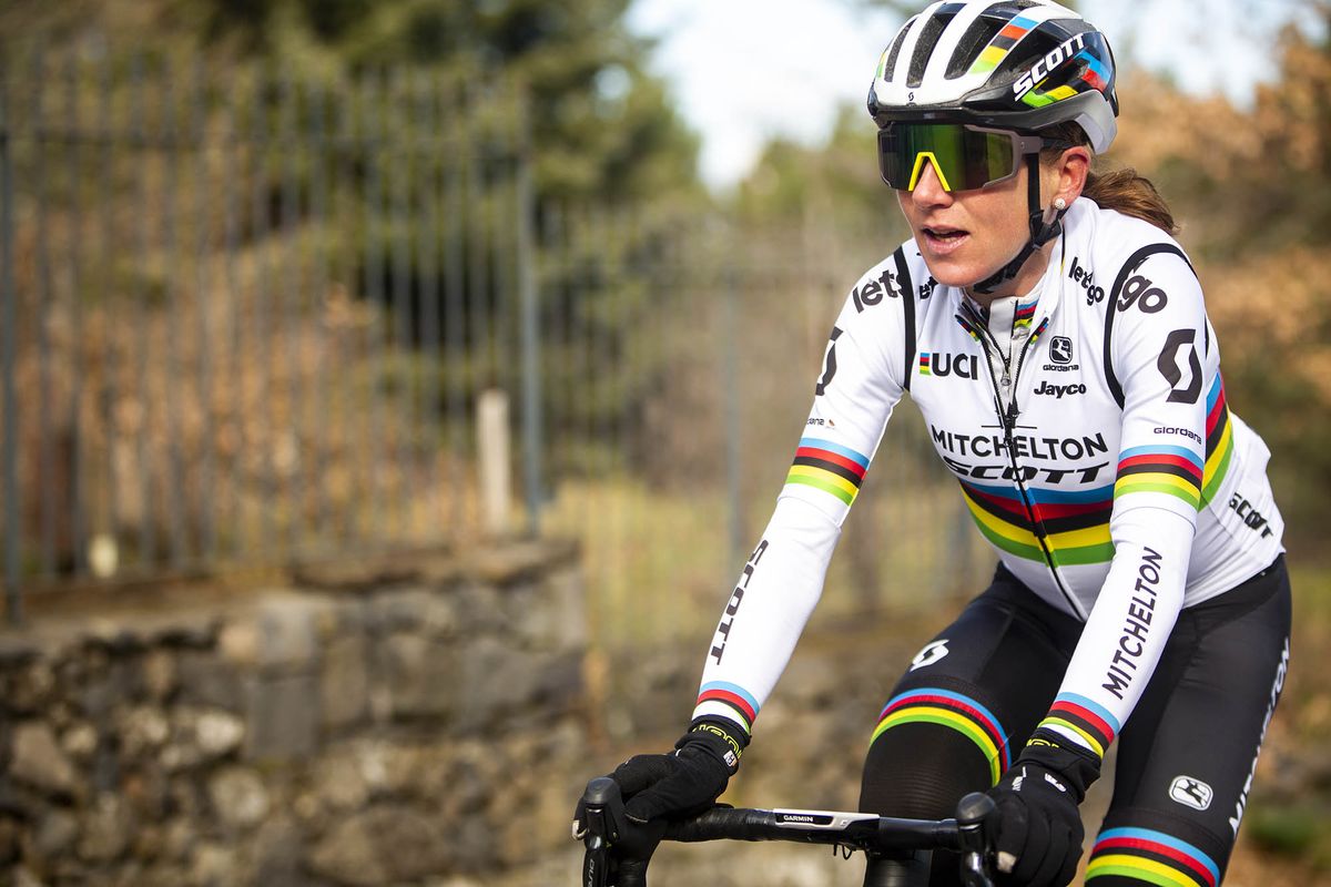 www.cyclingnews.com