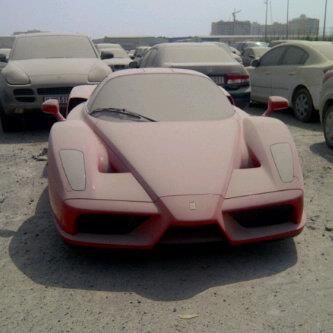 ferrari-enzo-abandoned-in-dubai_100361113_m.jpg