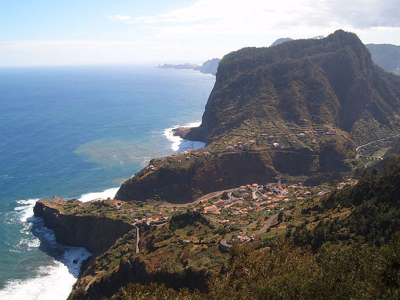 800px-Madeira_Faial.jpg