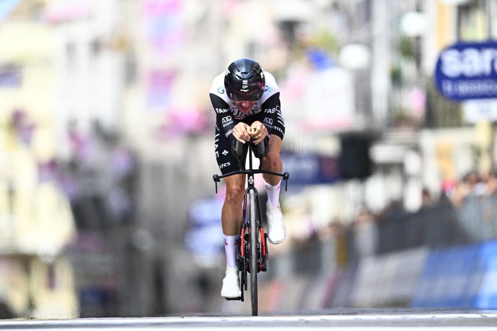 www.cyclingnews.com