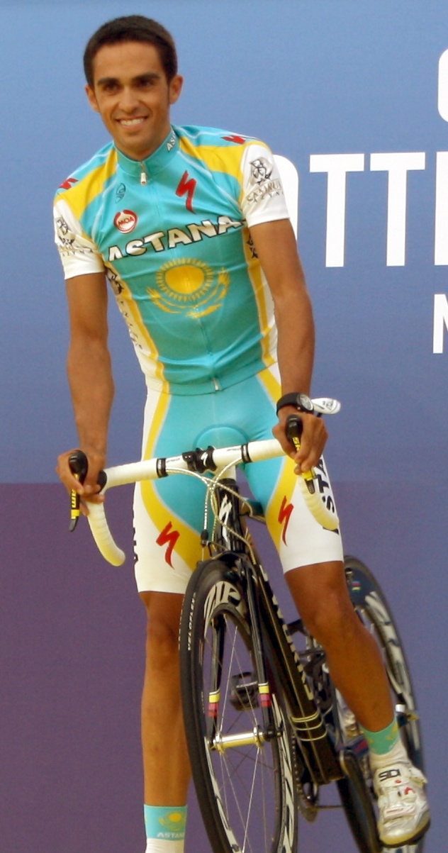 Alberto_Contador_Tour_2010_team_presentation.jpg