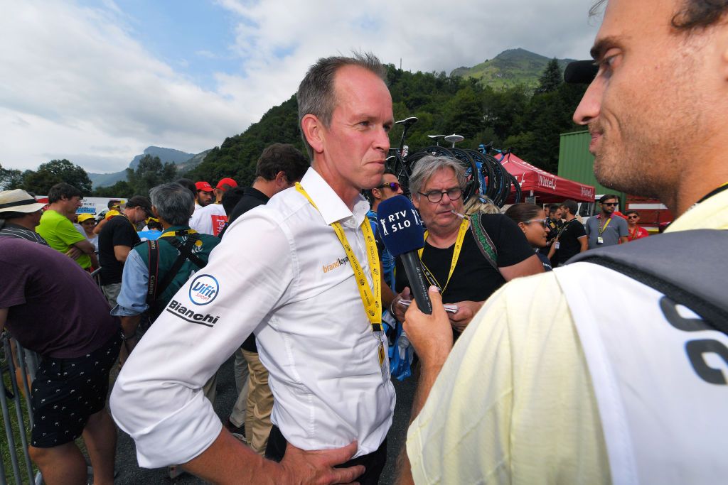 www.cyclingnews.com
