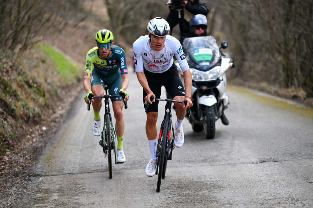 www.cyclingnews.com