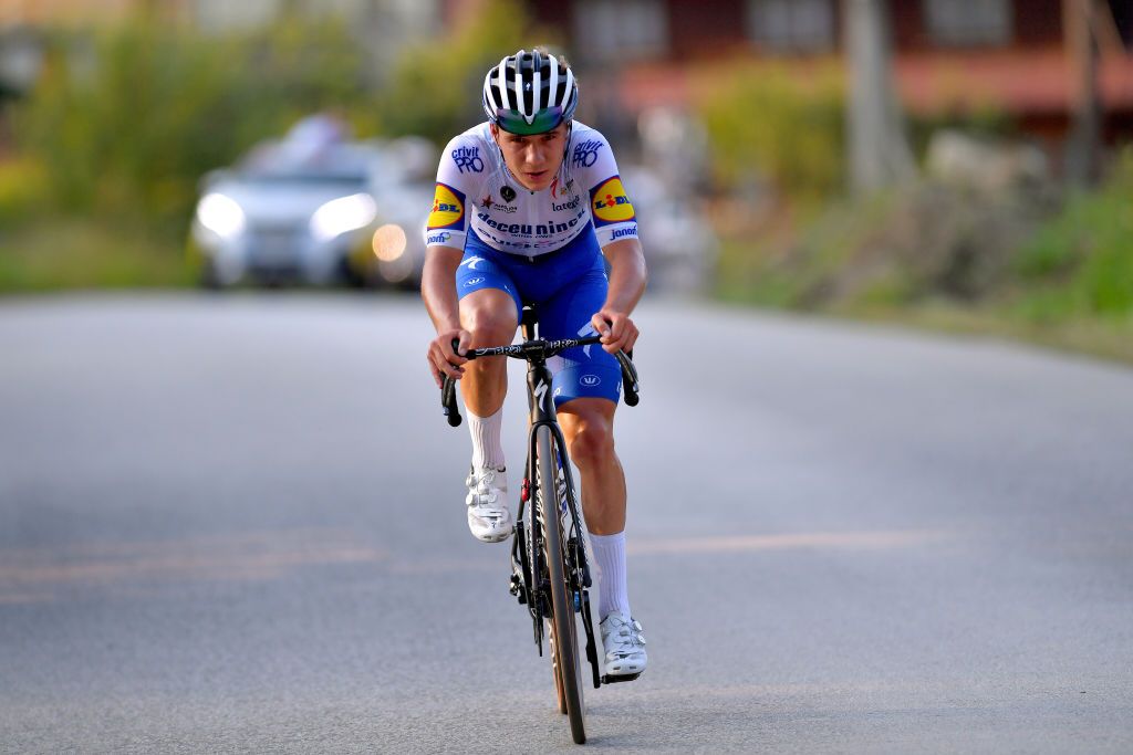 www.cyclingnews.com