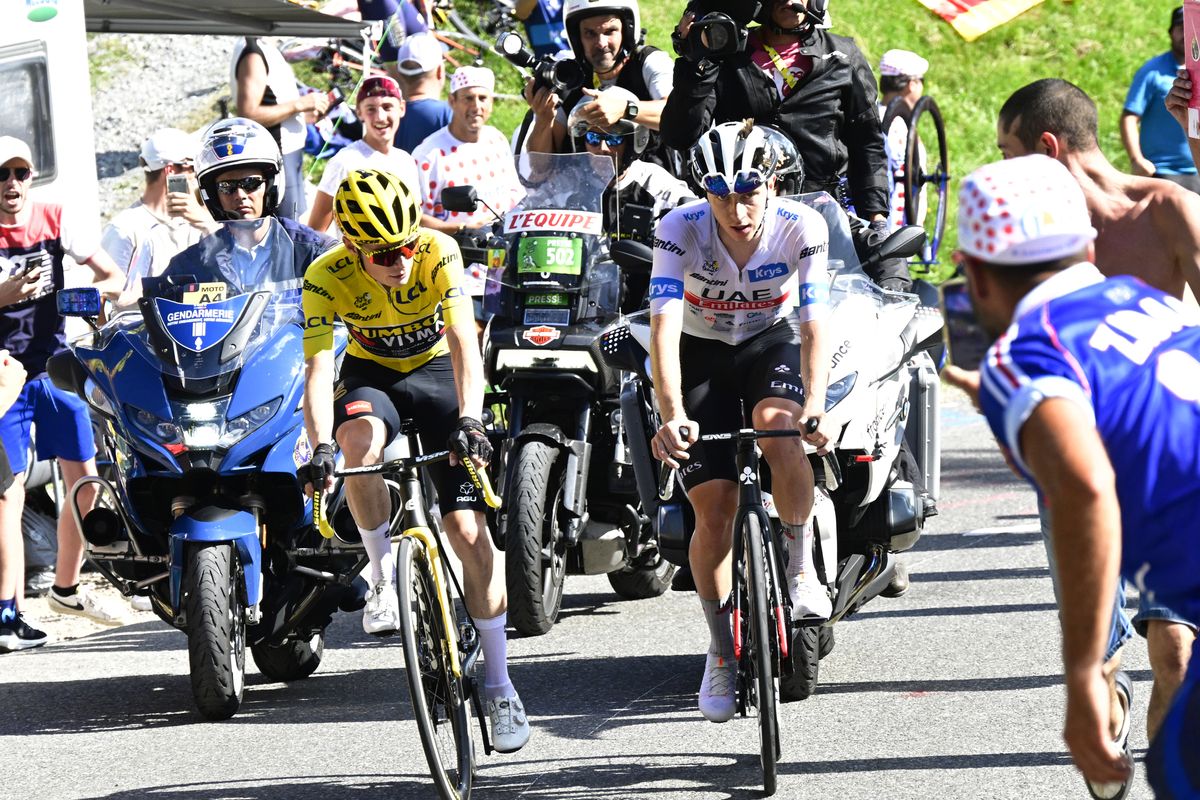 www.cyclingweekly.com