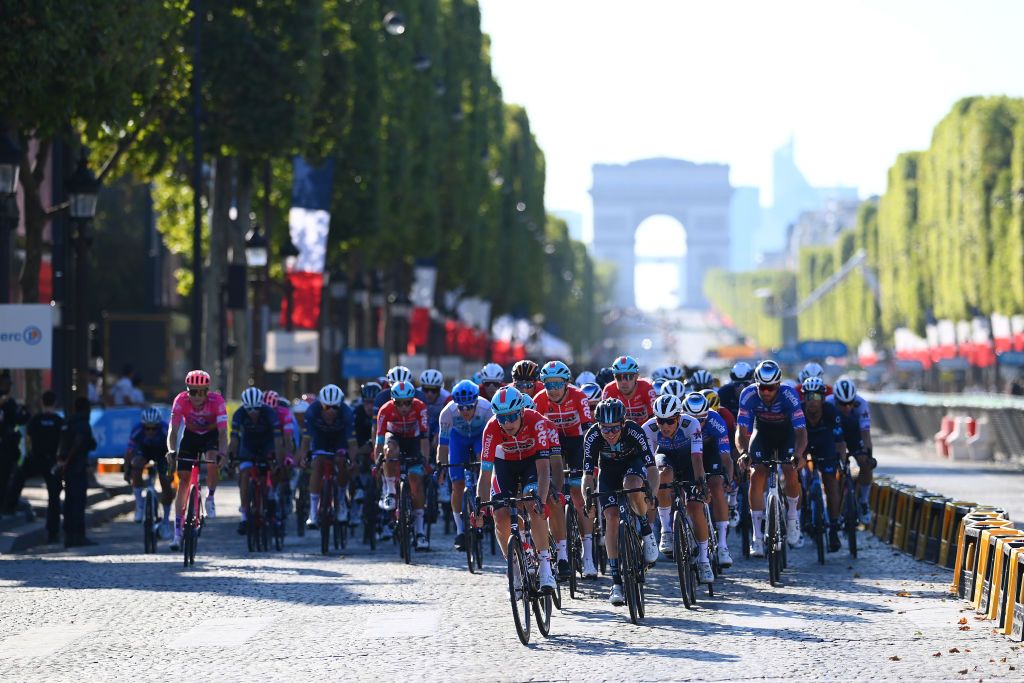 www.cyclingnews.com