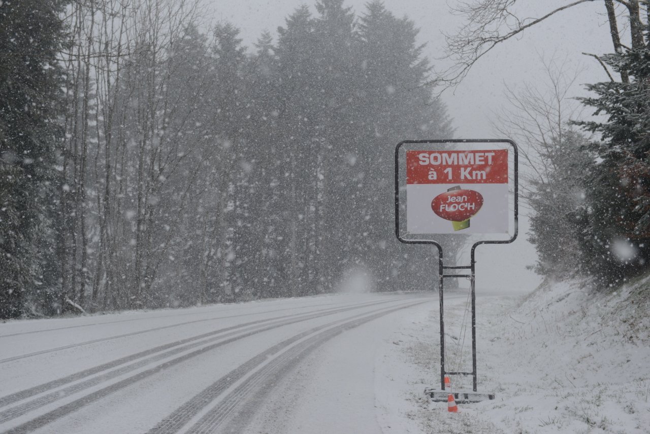 CdHJp1QW0AAXrdm.jpg:large