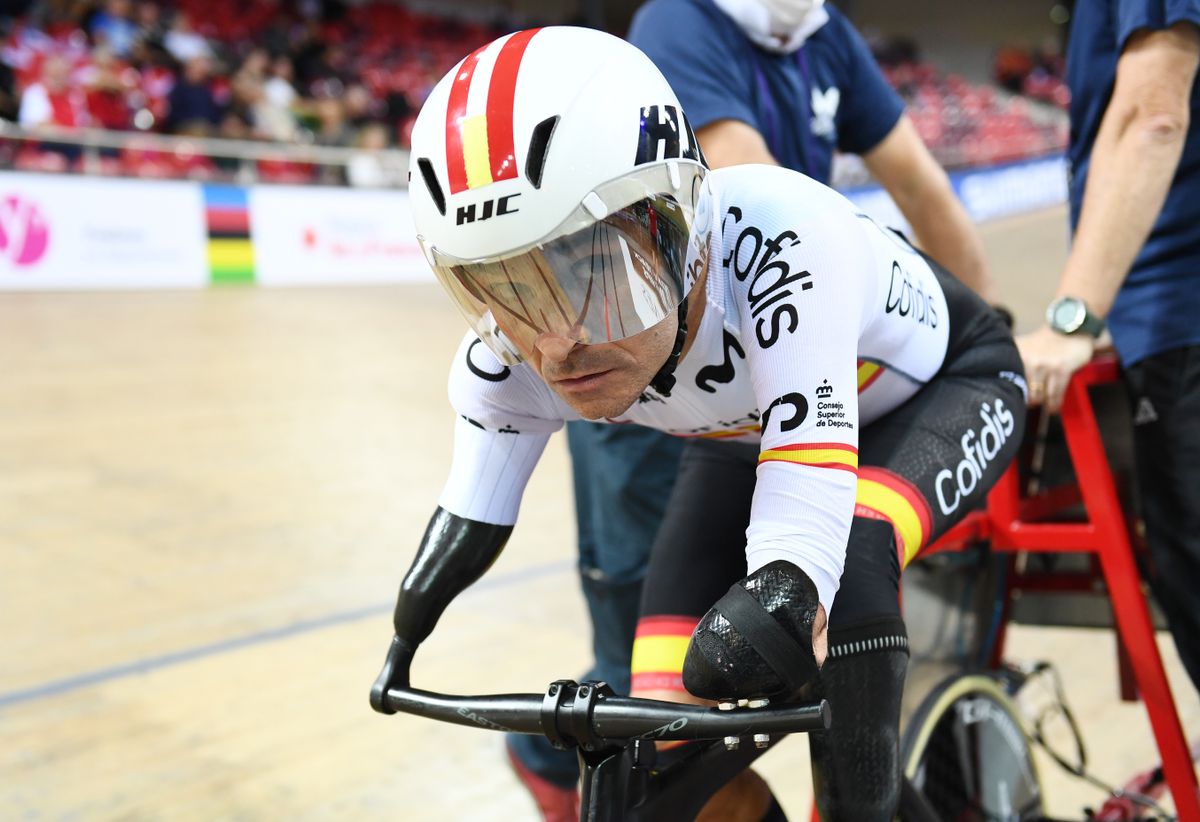 www.cyclingweekly.com