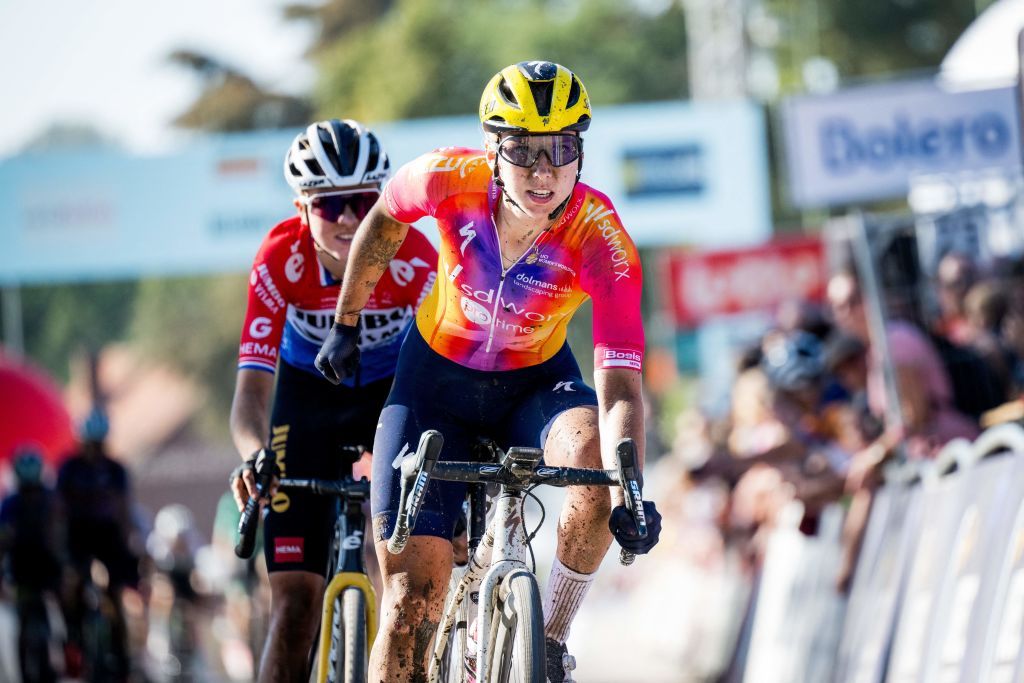 www.cyclingnews.com