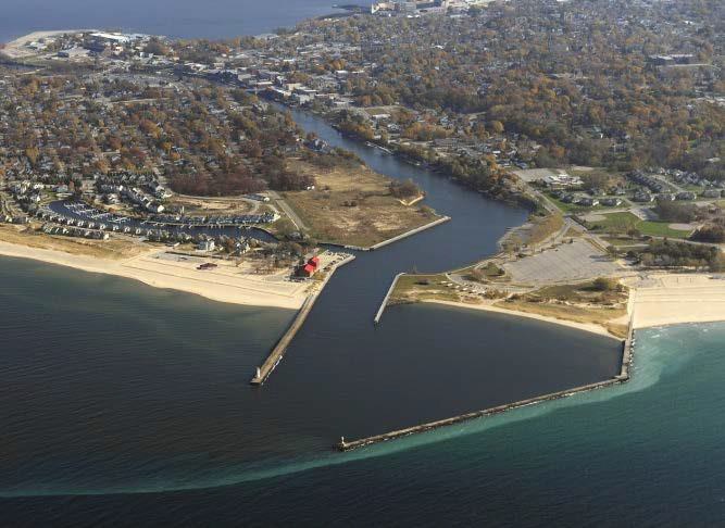 Manistee_Harbor.jpg