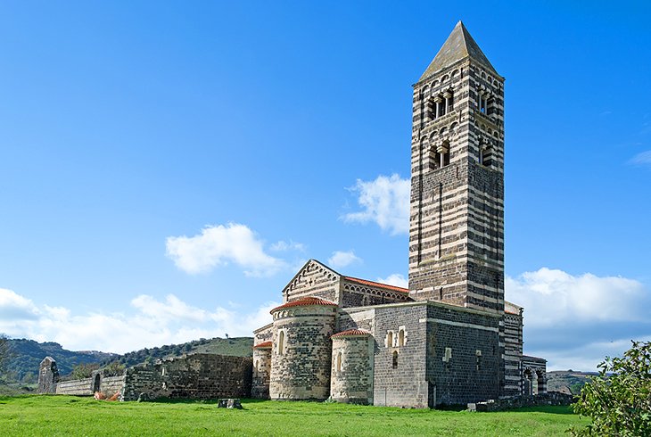 italy-sardinia-santissima-trinita-di-saccargia.jpg