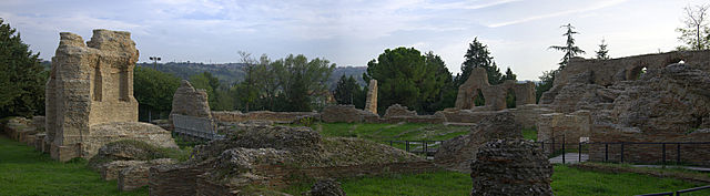 640px-Helvia_Recina.jpg