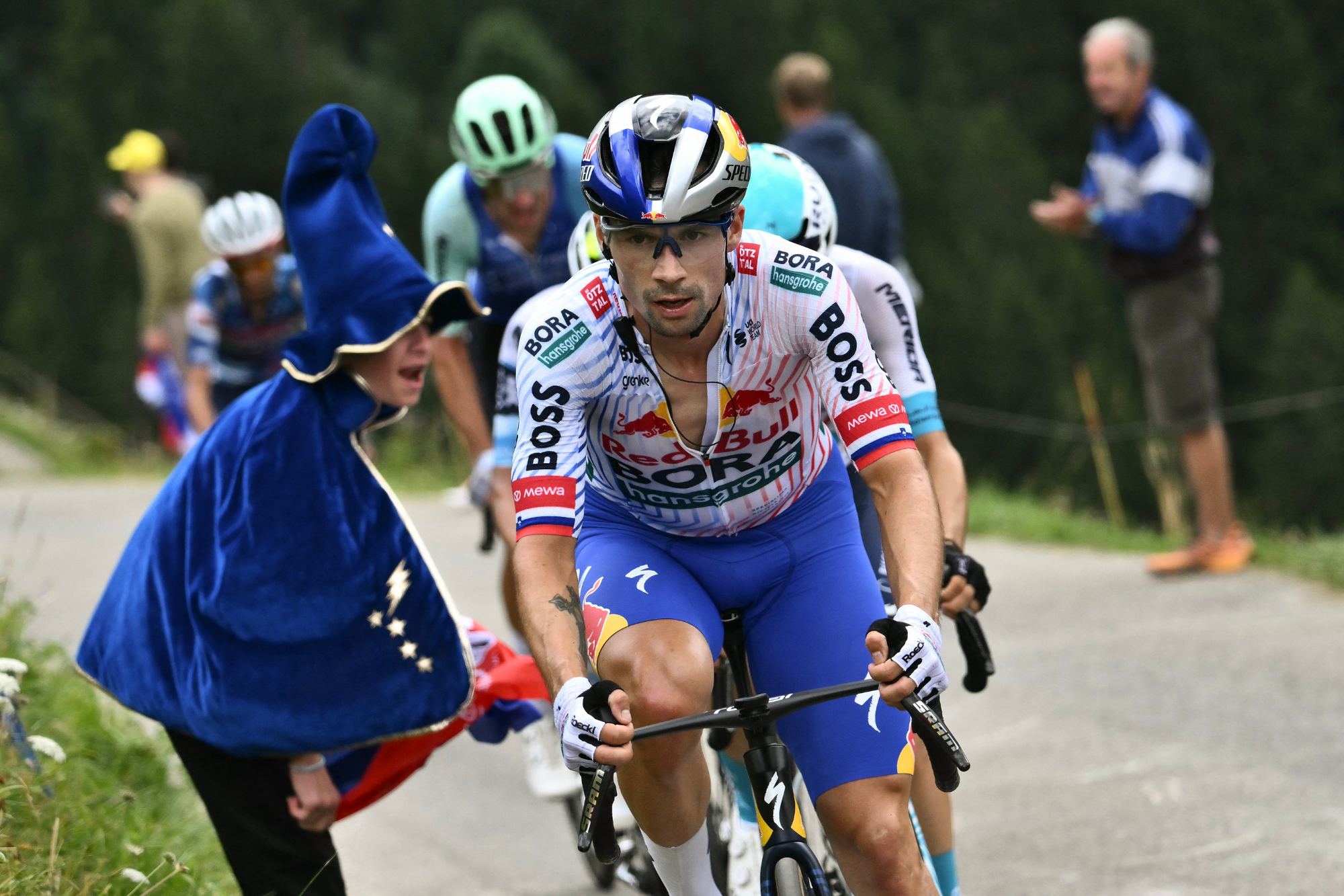 www.cyclingweekly.com