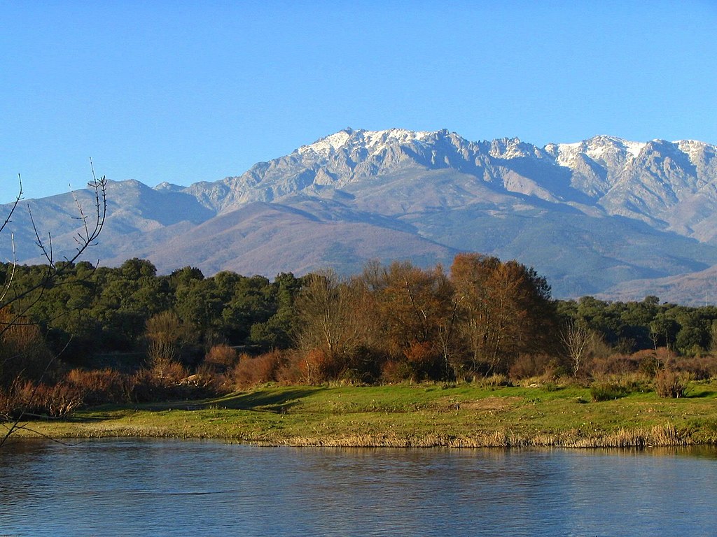 1024px-Rio_Tietar.JPG