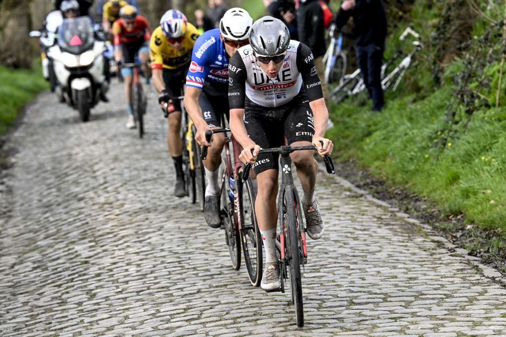 www.cyclingnews.com