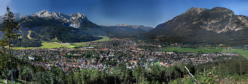 800px-Garmisch-Partenkirchen_high_resolution.jpg