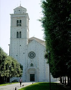 236px-Fermo_duomo.jpg