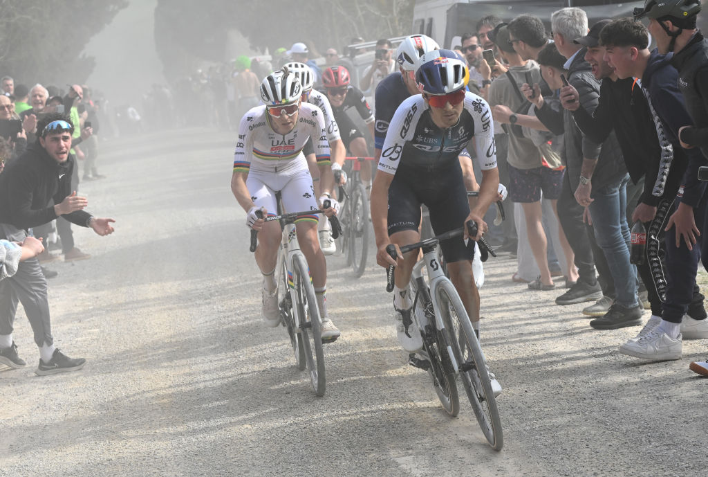 www.cyclingnews.com