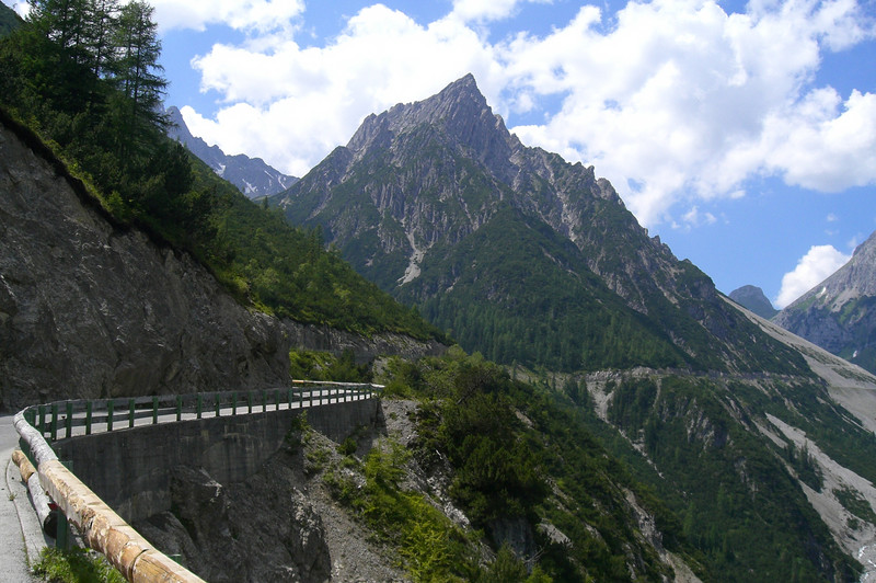 151430875_Y33vQ-L-1.jpg