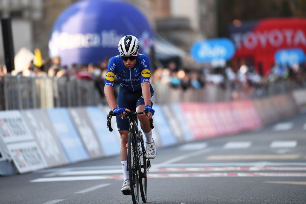 www.cyclingnews.com