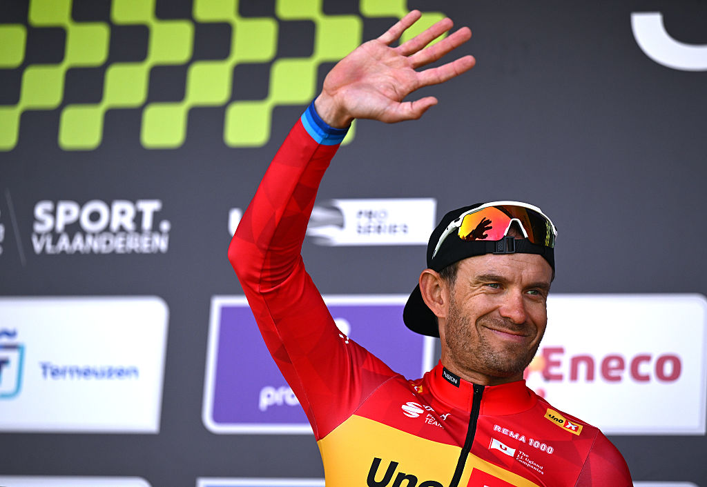 www.cyclingnews.com
