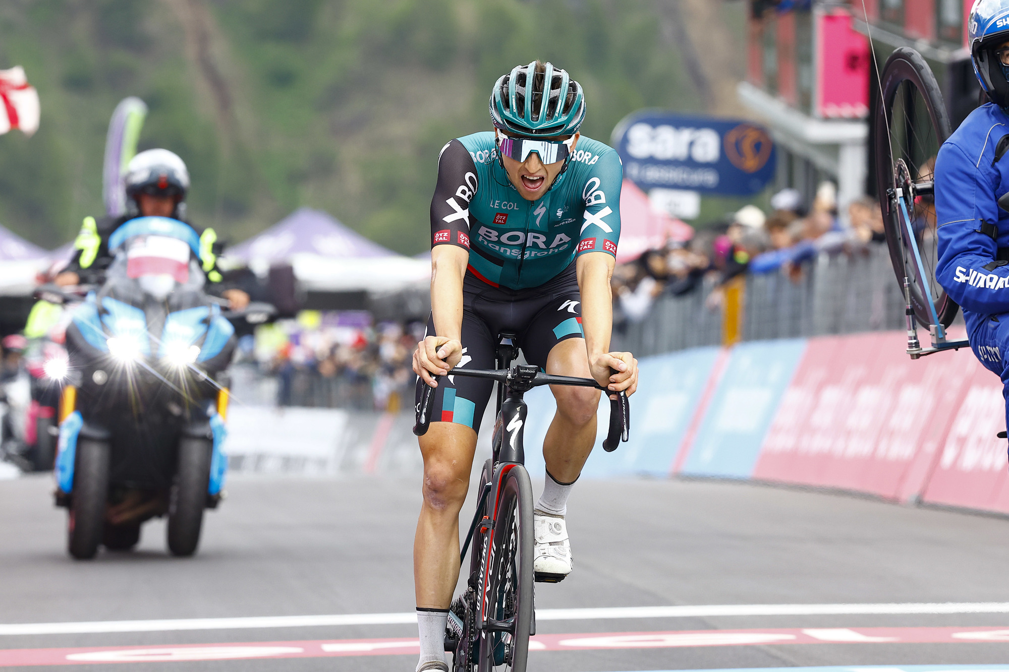 www.cyclingnews.com