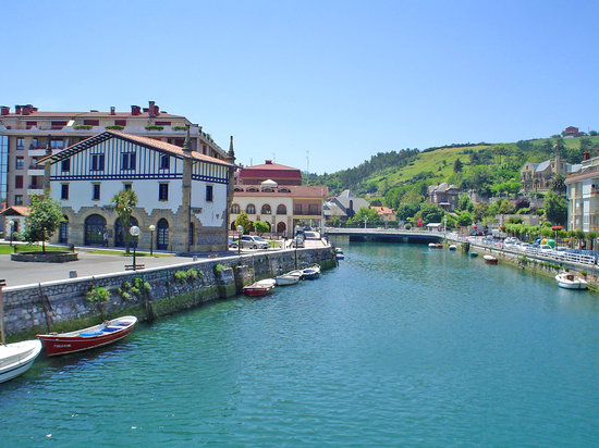 la-tranquilidad-de-zumaia.jpg