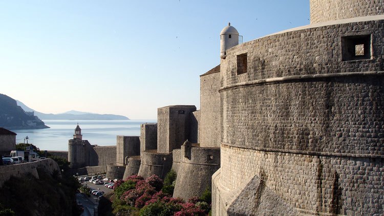 walls-of-dubrovnik1.jpg