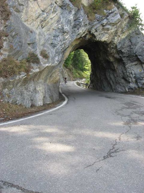 09_Ein_Tunnel_oder_so__hnlich.jpg