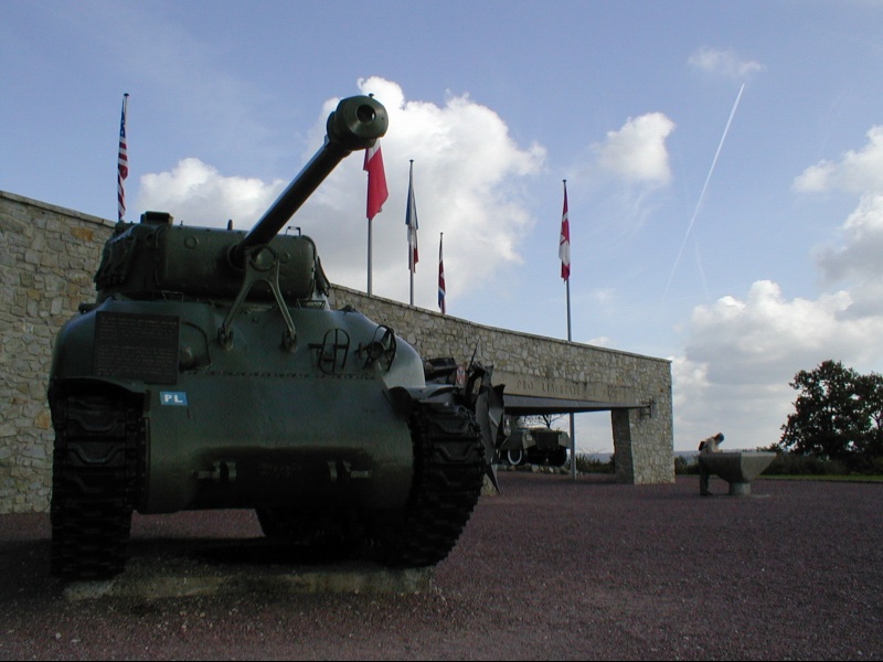 Mont_Ormel_Monument.jpg