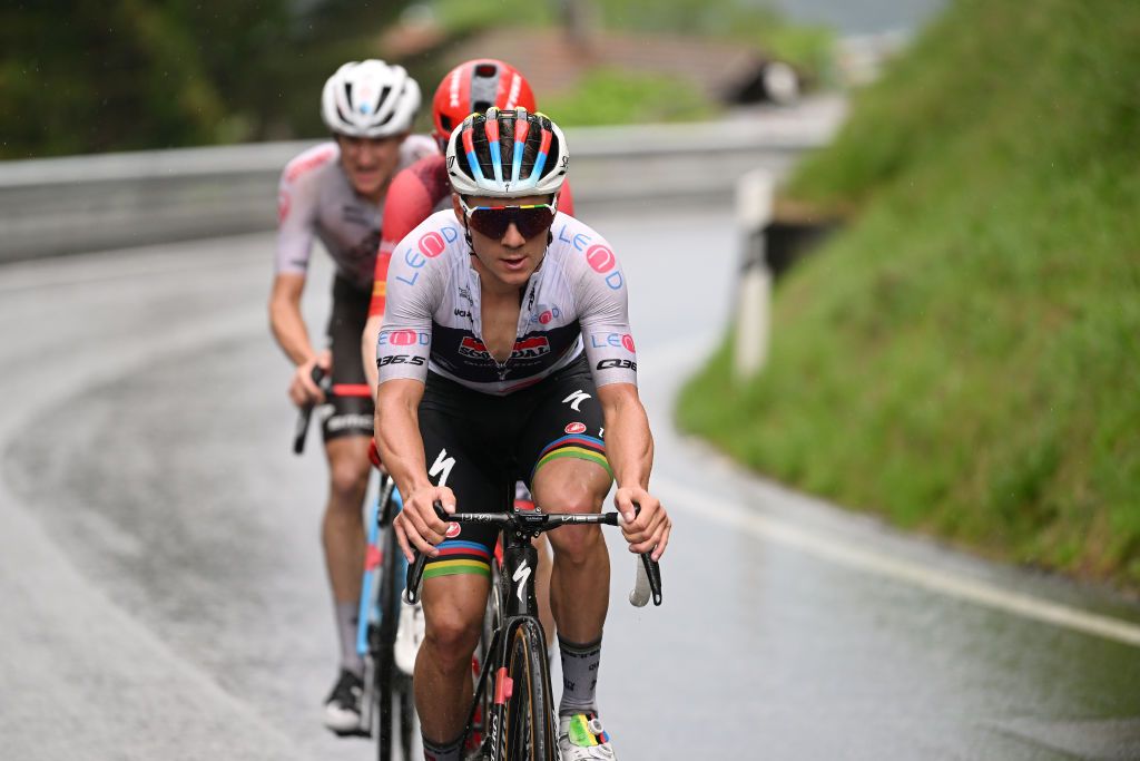 www.cyclingnews.com