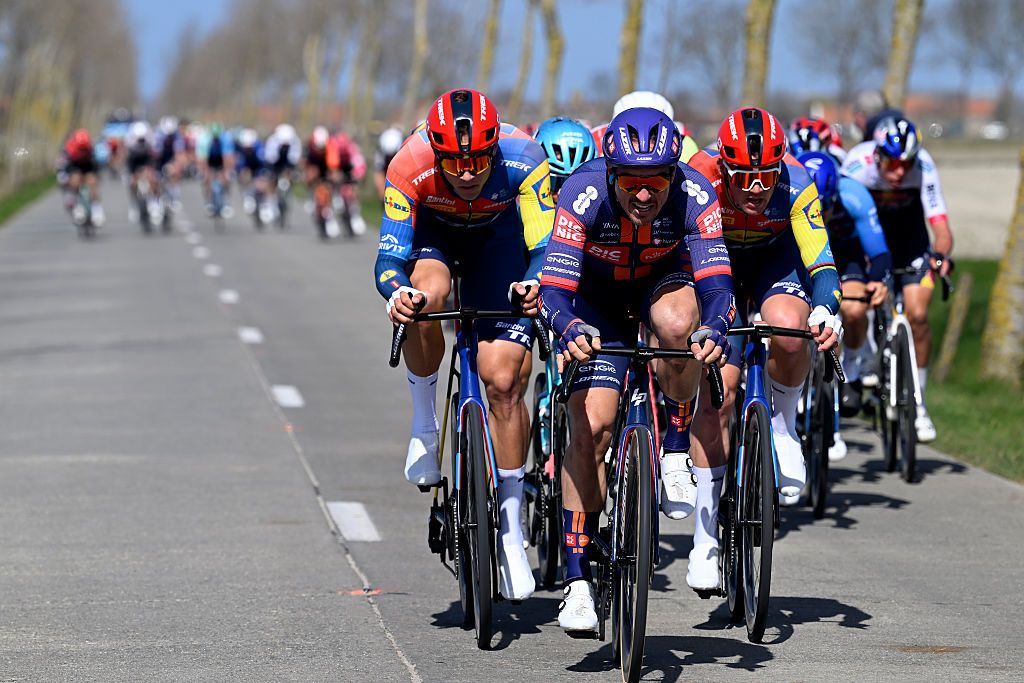 www.cyclingnews.com