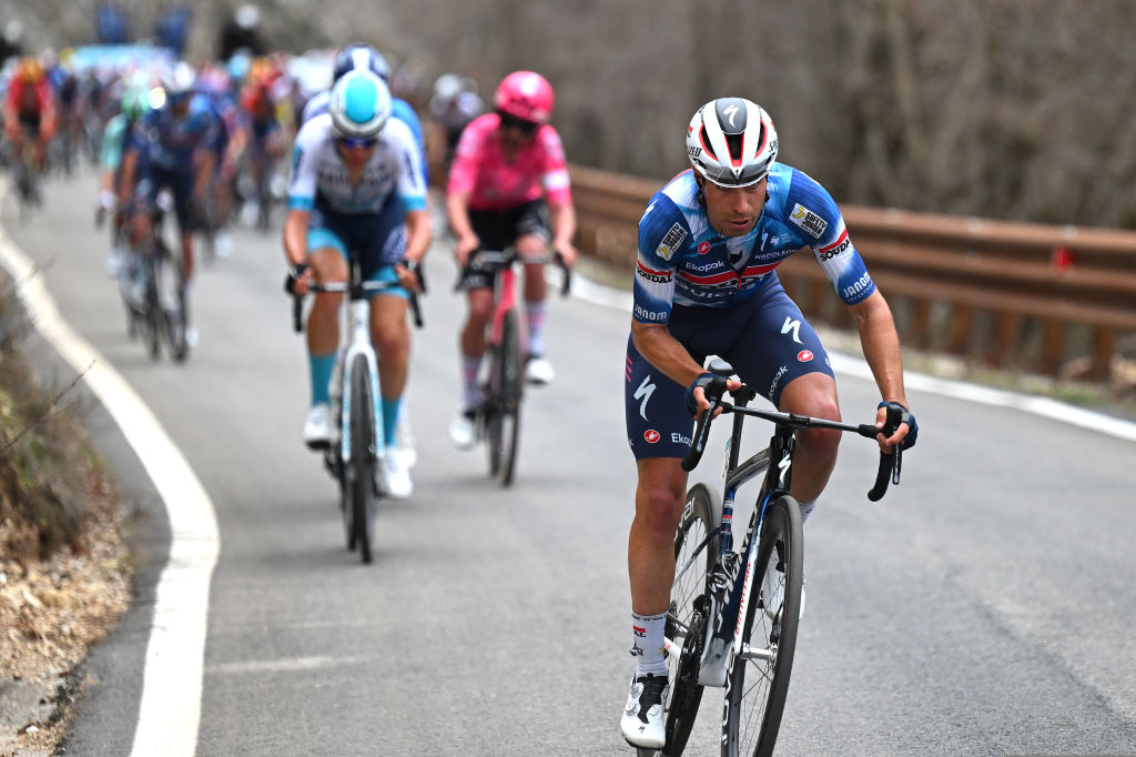 www.cyclingnews.com