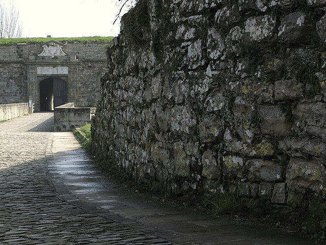 Pamplona-city-walls-baltasar-04.jpg
